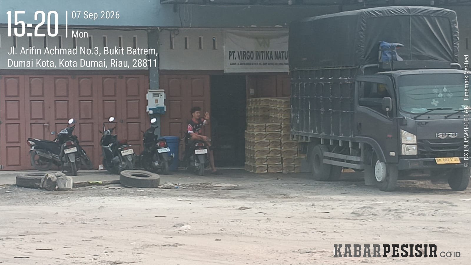Izin Disebut Hanya Pengepakan, Kenapa Ada Tumpukan Karton MinyaKita di Dumai?